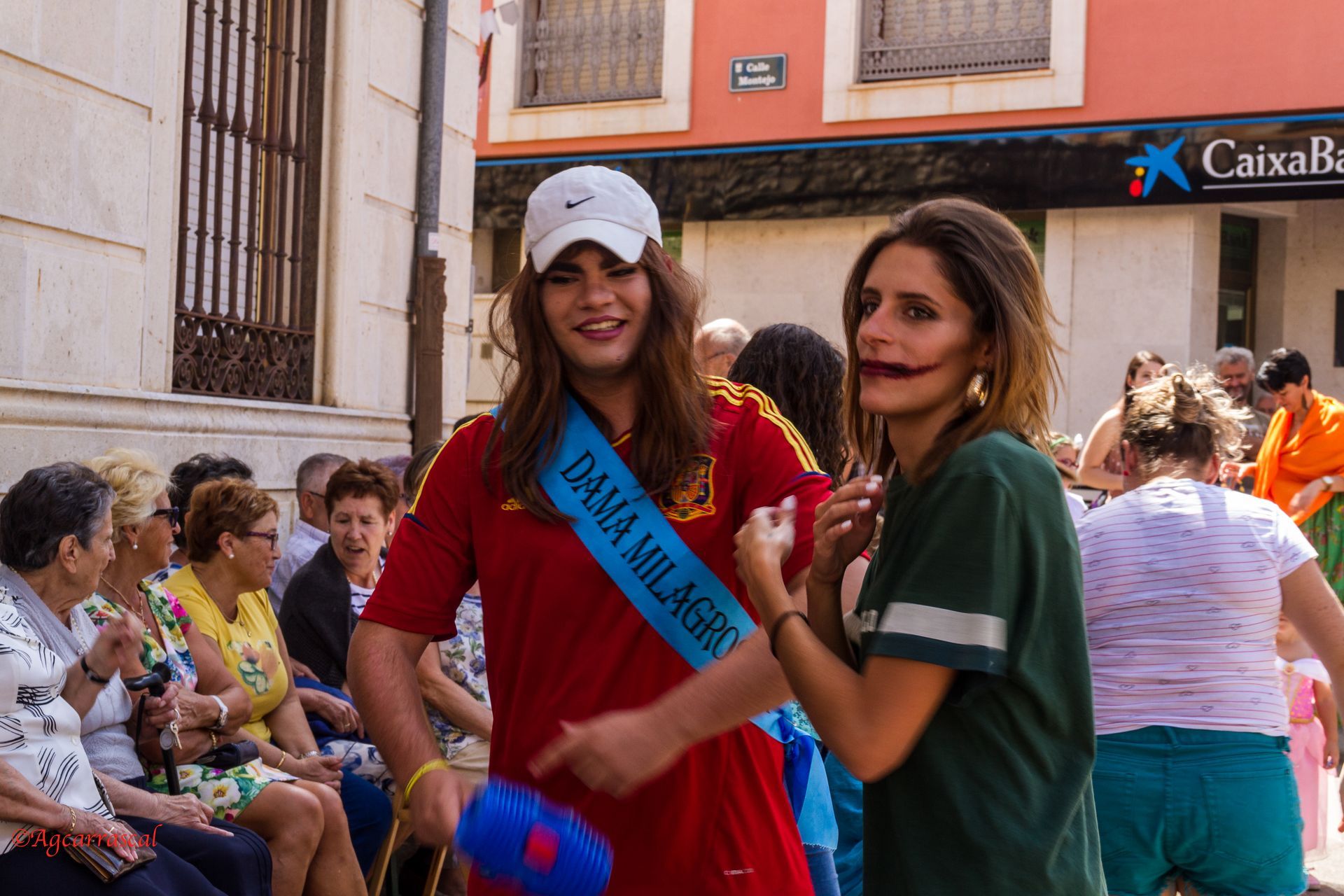 Gigantes y Cabezudos baile vermut (concurso de disfraces)