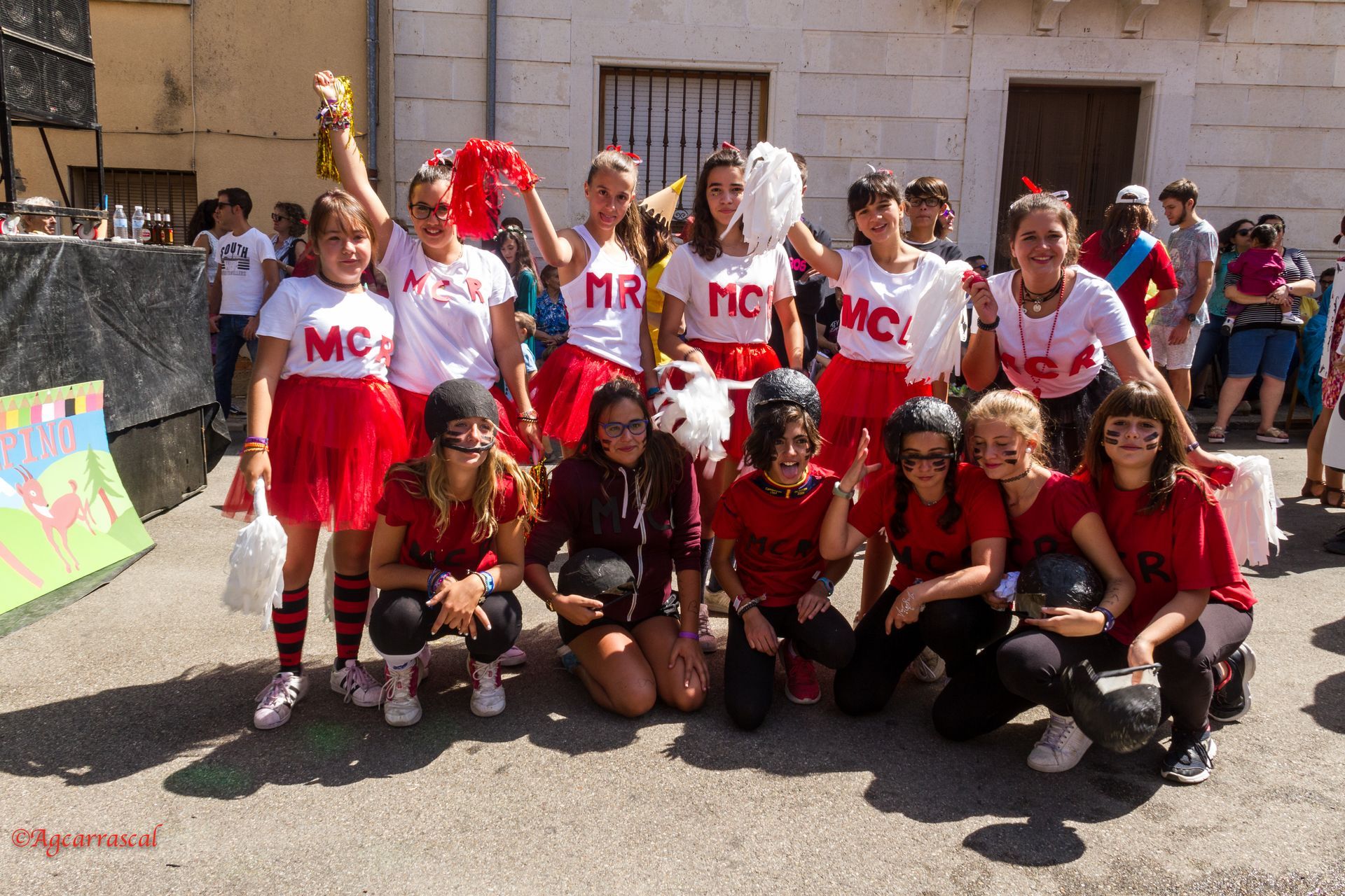 Gigantes y Cabezudos baile vermut (concurso de disfraces)