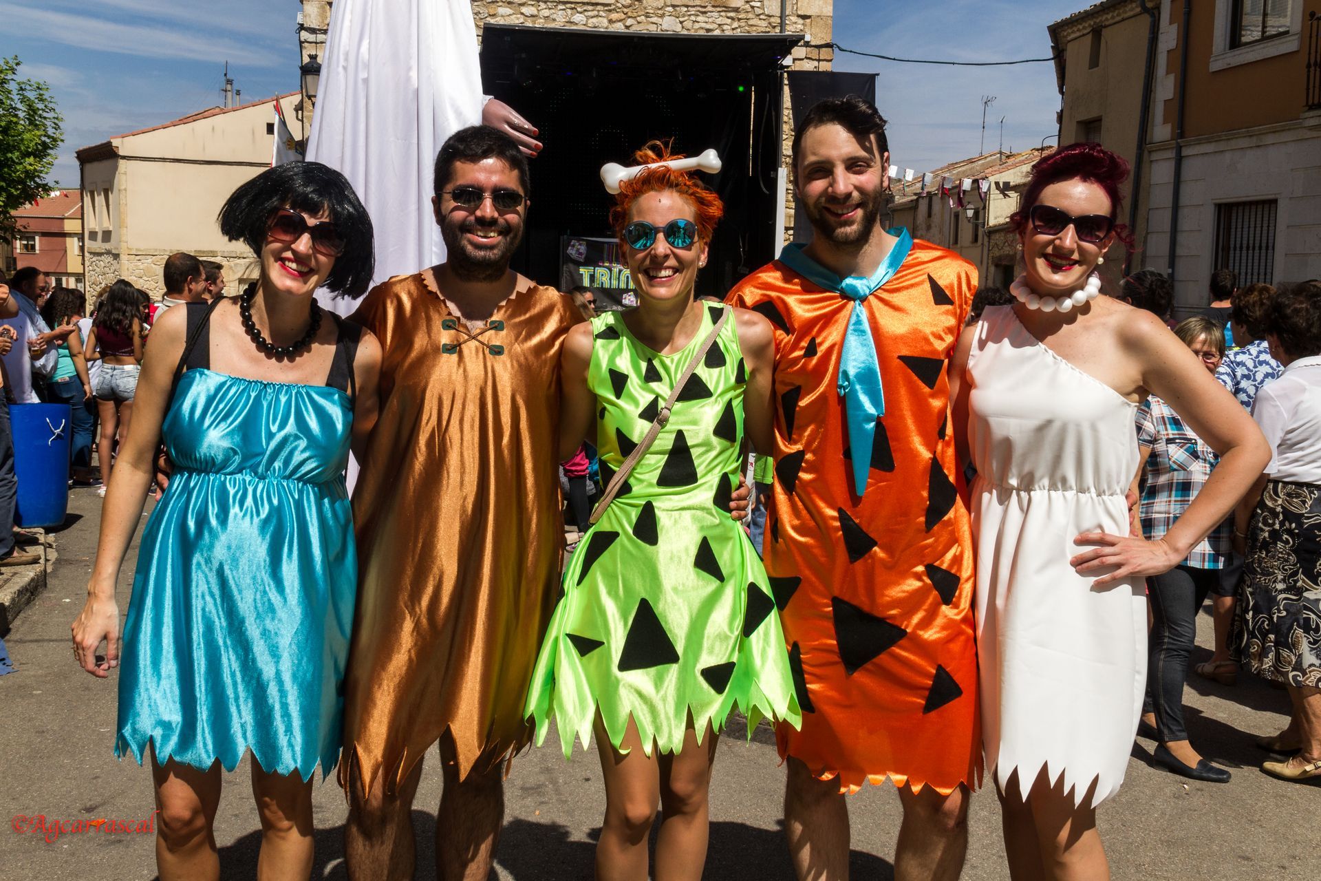 Gigantes y Cabezudos baile vermut (concurso de disfraces)