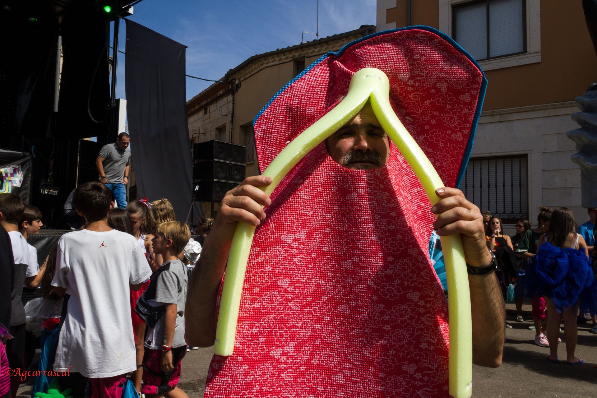 Gigantes y Cabezudos baile vermut (concurso de disfraces)
